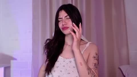 Snapshot of pinkarg chatting on 01-05-25, 05:30 - online show from 01-05-25, 05:30