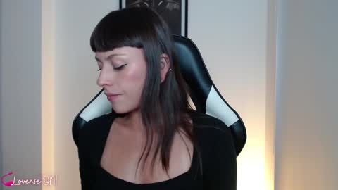 Emily online show from 01-10-25, 02:14