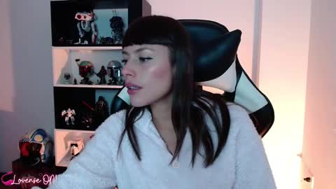 Emily online show from 03-05-25, 10:21