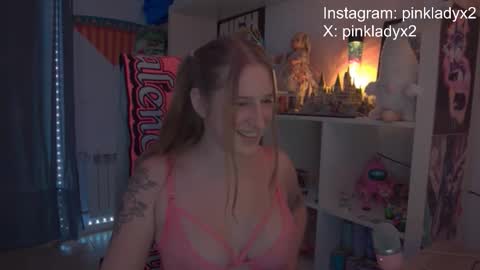 Snapshot of pinkladyx2 chatting on 01-05-26, 09:18 pinkladyx2 online show from 01-05-26, 09:18