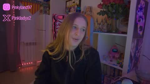pinkladyx2 online show from 01-16-26, 12:03