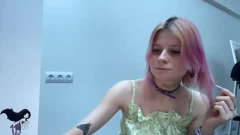 Sara online show from 10-23-25, 09:24