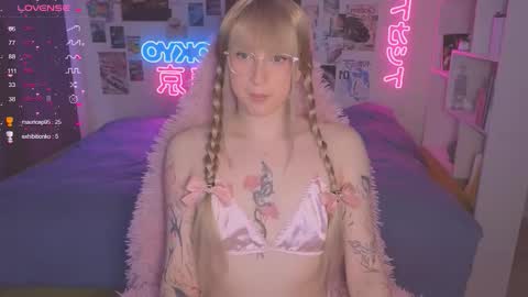 pinkvenom_ online show from 09-29-25, 11:37