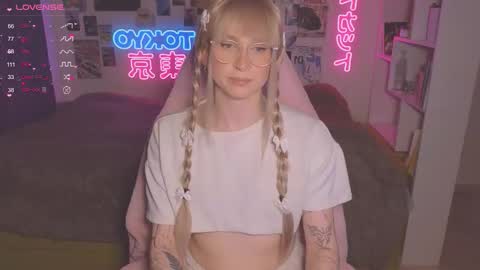 pinkvenom_ online show from 10-09-25, 04:49