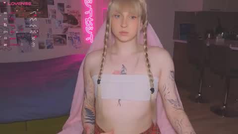 pinkvenom_ online show from 12-04-25, 04:38