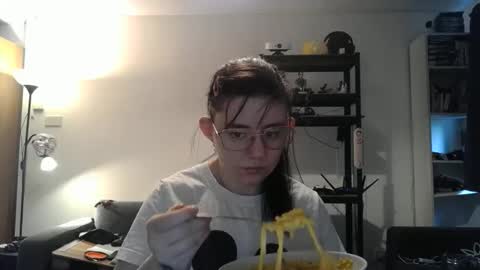 pinkwife97 online show from 09-17-25, 09:22