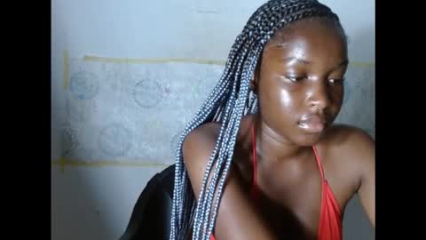 pinkykiki_247 online show from 11-05-25, 09:04