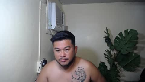 Snapshot of pinoy041087 chatting on 10-22-25, 12:33 pinoy041087 online show from 10-22-25, 12:33