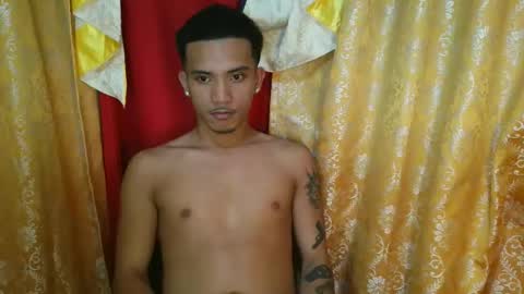 Snapshot of pinoy_daksxxx chatting on 12-04-25, 03:32 pinoy_daksxxx online show from 12-04-25, 03:32