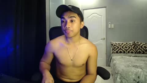 Snapshot of pinoyadriannexxx chatting on 09-24-25, 02:59 Adrianne online show from 09-24-25, 02:59