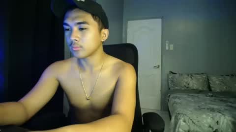 Snapshot of pinoyadriannexxx chatting on 09-27-25, 01:43 Adrianne online show from 09-27-25, 01:43