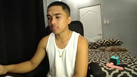 Snapshot of pinoyadriannexxx chatting on 10-04-25, 11:58 Adrianne online show from 10-04-25, 11:58