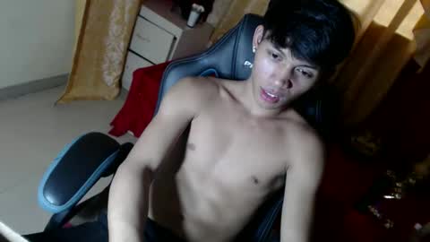 pinoyhotprincexxx online show from 10-31-25, 03:18