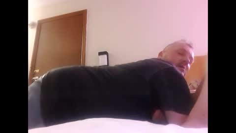 piper_in_melb online show from 01-08-26, 10:23