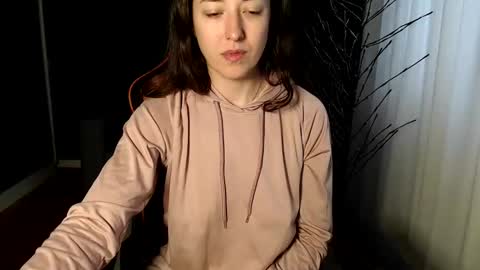 piscesgirl06 online show from 12-12-24, 06:14