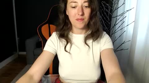 piscesgirl06 online show from 09-12-25, 05:18