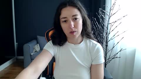 piscesgirl06 online show from 03-27-26, 08:26