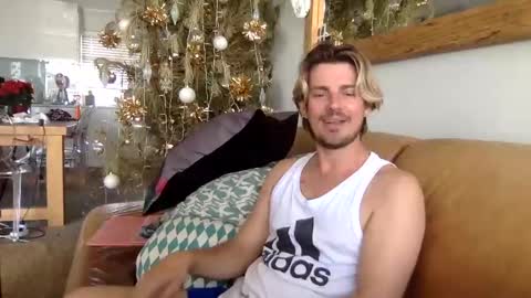 Snapshot of pits13 chatting on 12-13-24, 02:16 Pits13 online show from 12-13-24, 02:16