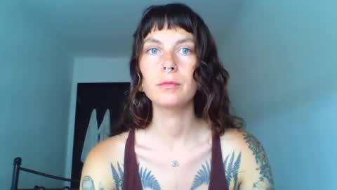 pixiecatfairy online show from 09-20-25, 01:23