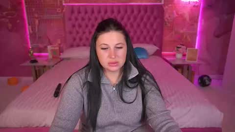 pixiehott online show from 11-05-25, 07:03