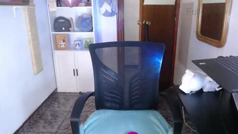 Nani  online show from 10-21-25, 03:29