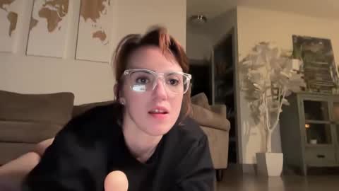 PeggedBiGuy online show from 10-12-25, 04:00