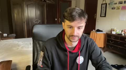 Snapshot of placebo14 chatting on 12-19-24, 11:39 placebo14 online show from 12-19-24, 11:39