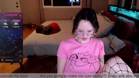 Plantbabeee online show from 12-28-24, 05:02