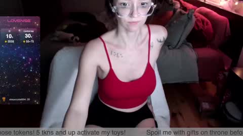 Plantbabeee online show from 12-30-24, 04:53