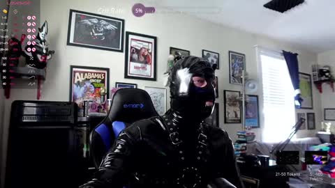 Snapshot of plasticbill chatting on 01-21-25, 03:43 Latexable online show from 01-21-25, 03:43