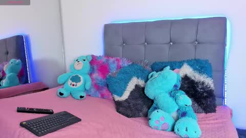 playboy_bunnyy online show from 09-25-25, 06:11