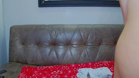 Hottie online show from 02-20-25, 01:19