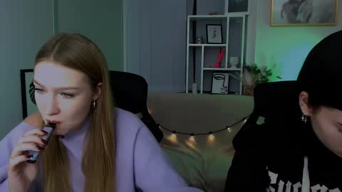 Snapshot of playful_sophie chatting on 12-18-24, 02:17 Sophie online show from 12-18-24, 02:17