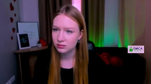 Snapshot of playful_sophie chatting on 03-10-25, 12:04 Sophie online show from 03-10-25, 12:04