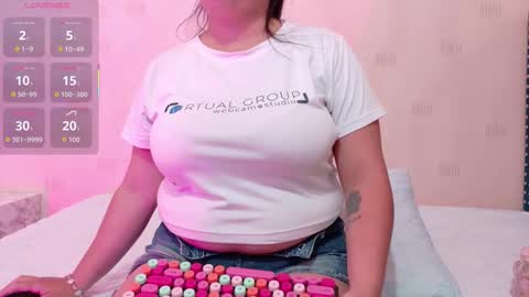 Scarlett  online show from 10-23-25, 07:56