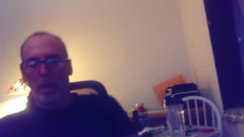 Snapshot of playfuljoy chatting on 02-26-26, 01:04 StudMan online show from 02-26-26, 01:04