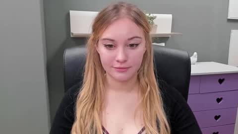 Valeria online show from 02-08-25, 11:33