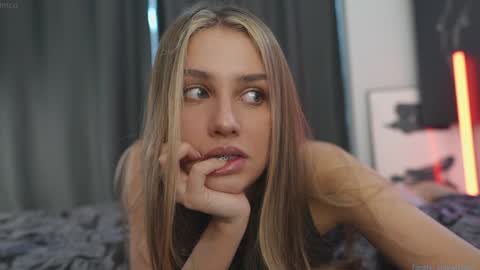 21 y.o Mila online show from 02-20-26, 06:26