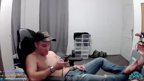 plkrisztian online show from 11-22-25, 04:39