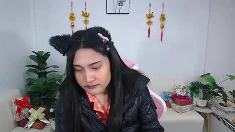 Ploysai online show from 01-30-25, 02:38