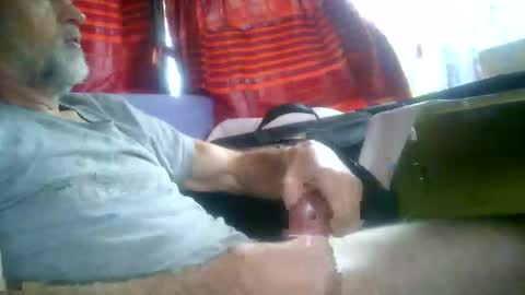 Snapshot of plus84u chatting on 12-05-24, 12:00 Fratzz online show from 12-05-24, 12:00