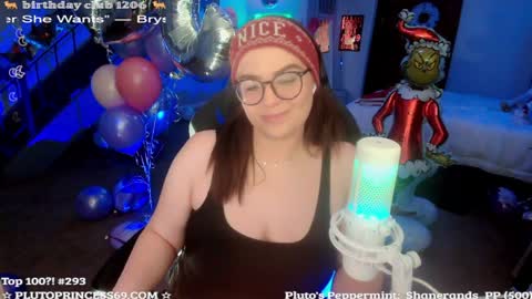 Snapshot of plutoprincess69 chatting on 12-14-24, 08:02 Pluto Princess online show from 12-14-24, 08:02