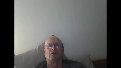 Snapshot of pmb11 chatting on 09-13-25, 07:13 trek 11 online show from 09-13-25, 07:13