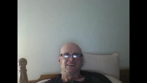 Snapshot of pmb11 chatting on 10-07-25, 04:20 trek 11 online show from 10-07-25, 04:20