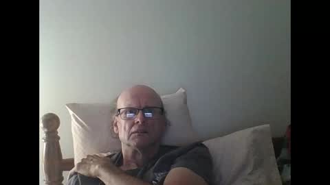 Snapshot of pmb11 chatting on 10-09-25, 07:12 trek 11 online show from 10-09-25, 07:12