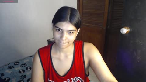Snapshot of pocahontas_princess__ chatting on 10-05-25, 05:17 Pocahontas online show from 10-05-25, 05:17