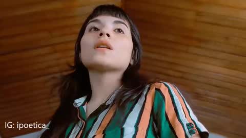 Snapshot of poeeticaa_ chatting on 12-21-24, 12:09 IG ipoetica online show from 12-21-24, 12:09