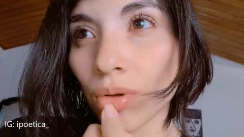 Snapshot of poeeticaa_ chatting on 12-21-24, 08:43 IG ipoetica online show from 12-21-24, 08:43