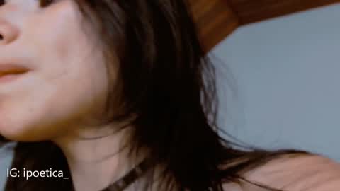 Snapshot of poeeticaa_ chatting on 01-07-25, 08:10 IG ipoetica online show from 01-07-25, 08:10