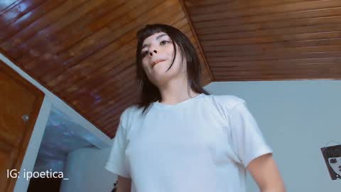 Snapshot of poeeticaa_ chatting on 01-18-25, 12:57 IG ipoetica online show from 01-18-25, 12:57